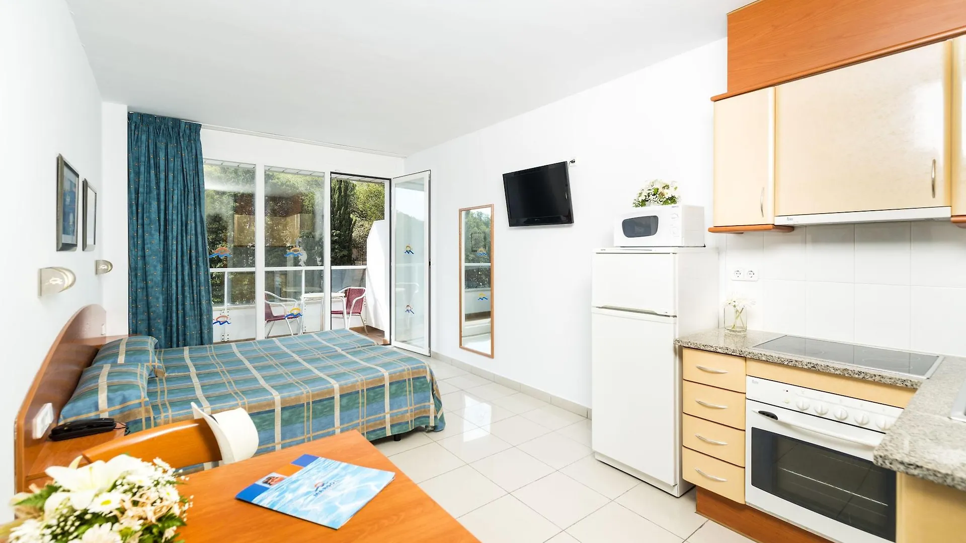 Aparthotel Costa Encantada Lloret de Mar Spain