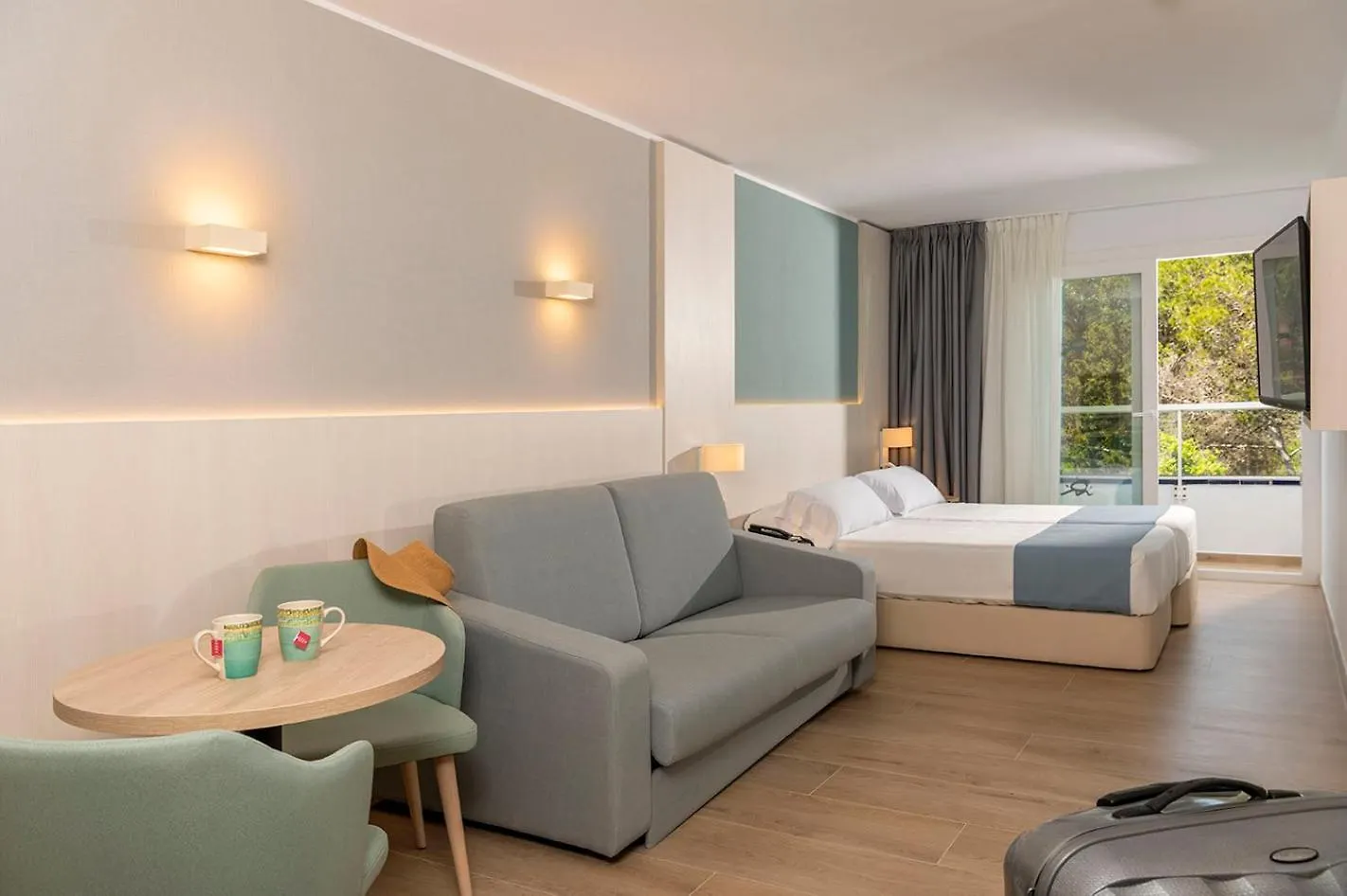 Aparthotel Costa Encantada Lloret de Mar Hotel