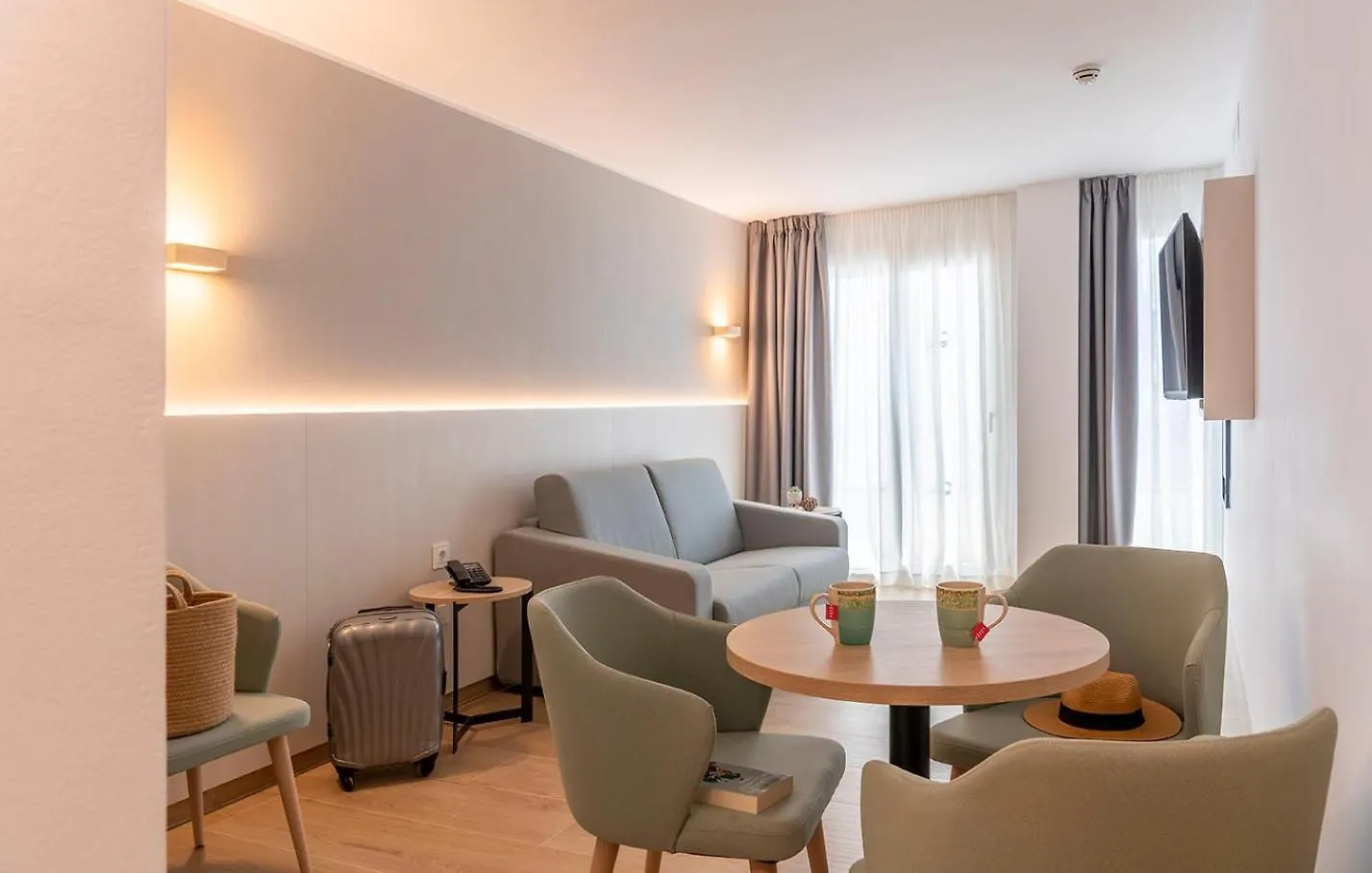 Hotel Aparthotel Costa Encantada Lloret de Mar