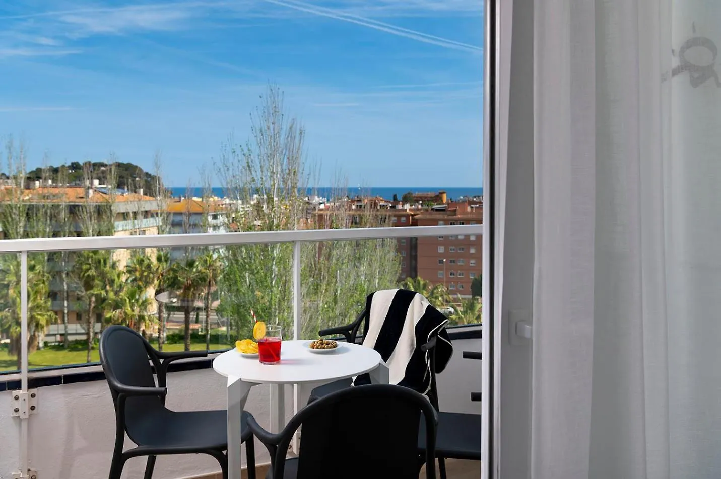 Aparthotel Costa Encantada Lloret de Mar