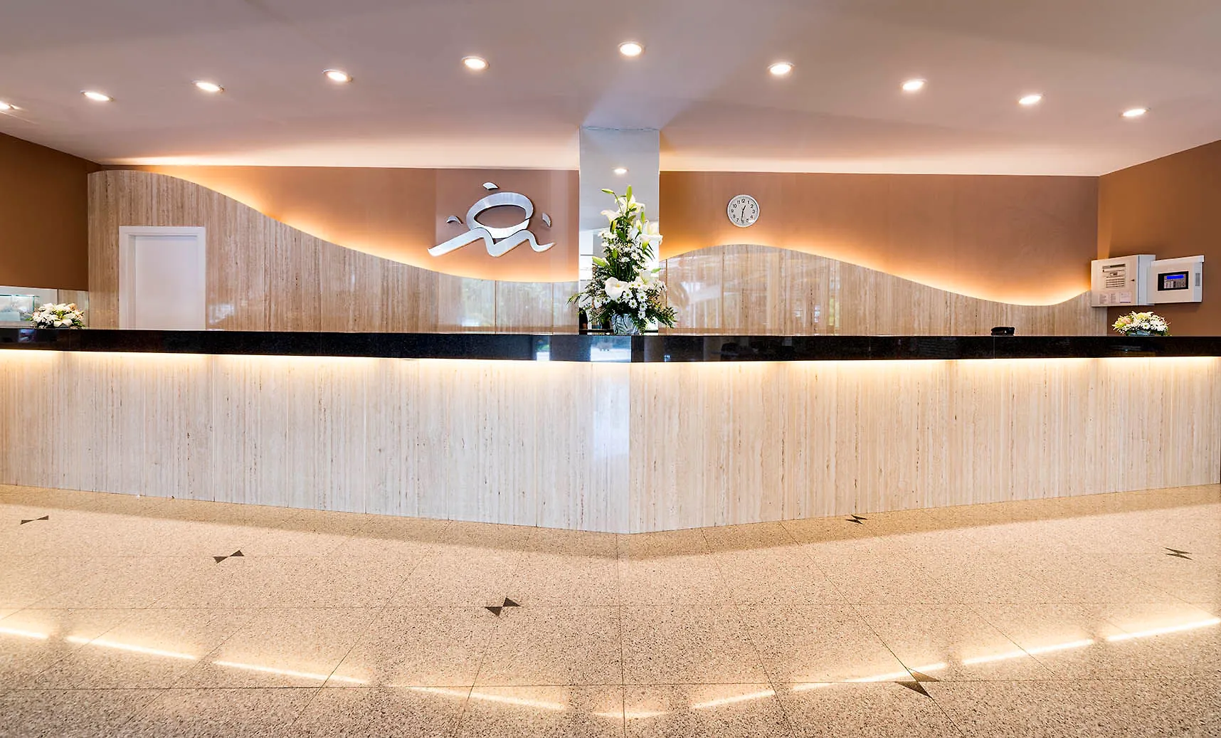 Hotel Aparthotel Costa Encantada Lloret de Mar