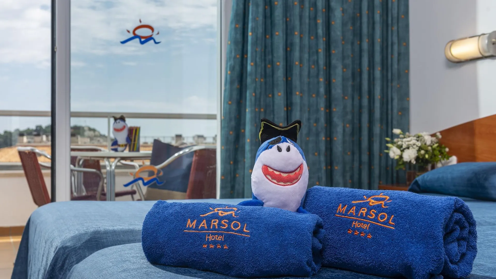 **** Отель Aparthotel Costa Encantada Льорет-де-Мар Испания